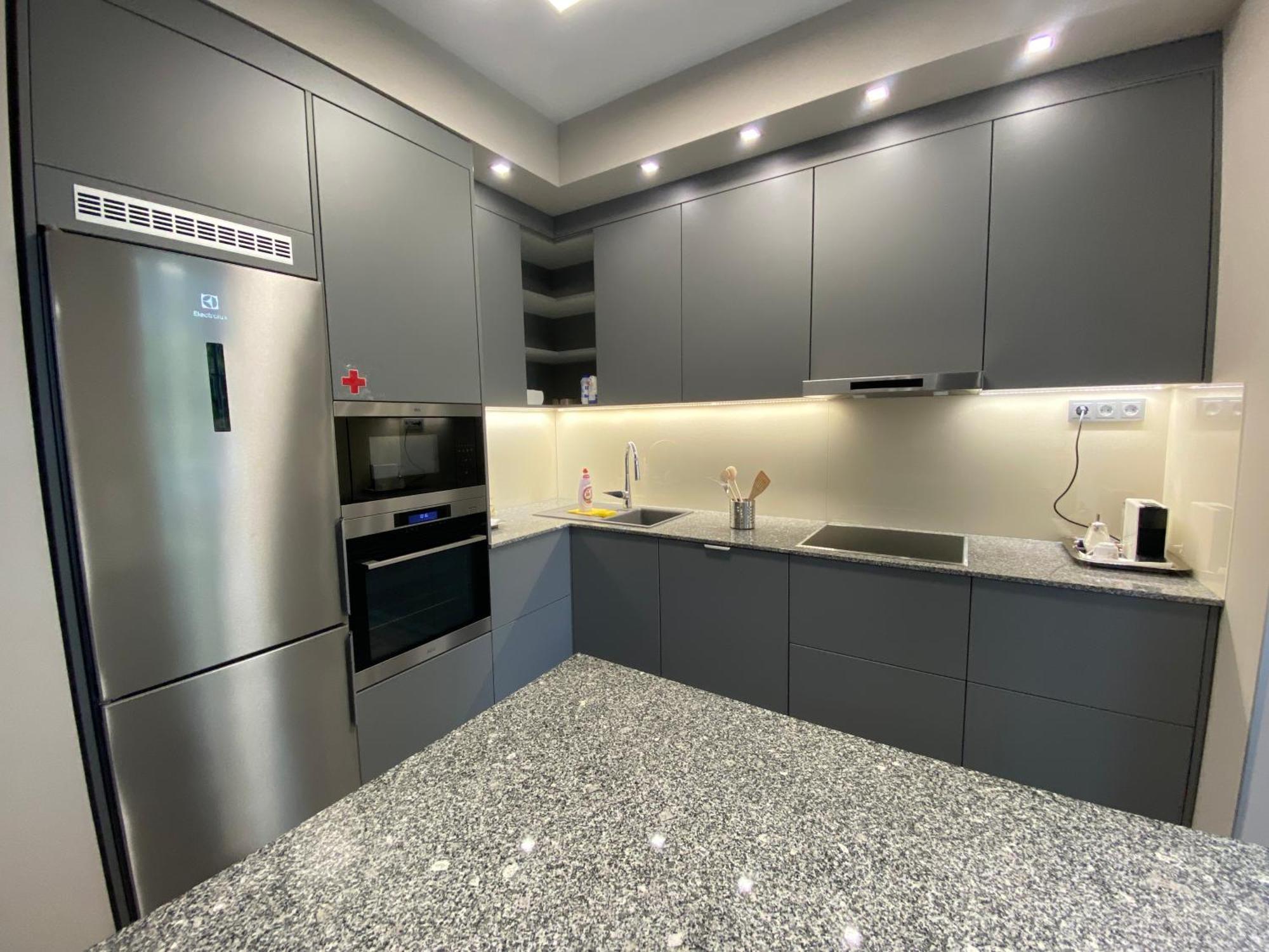 Modern Living In 2 * Будапешт