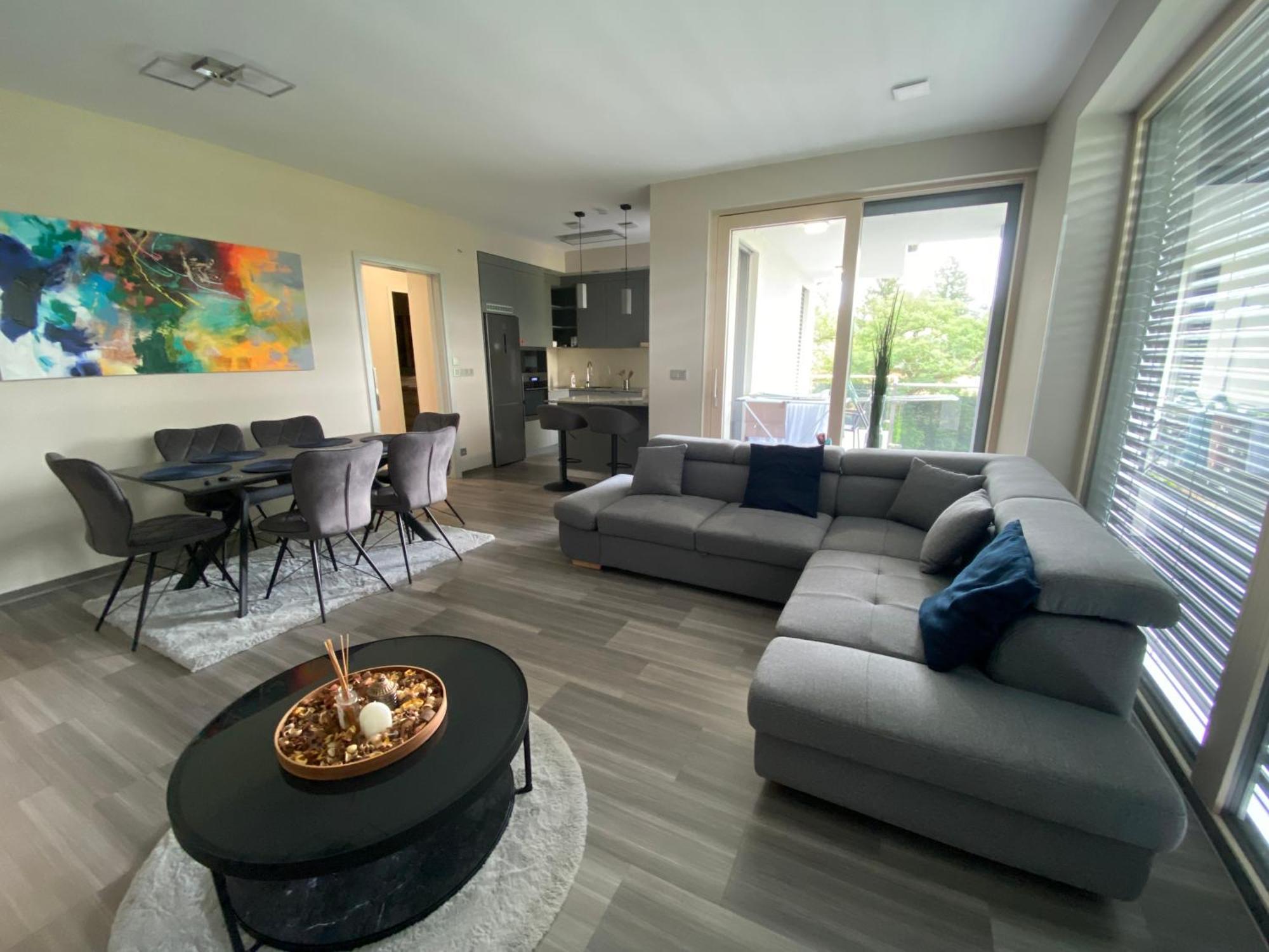 Modern Living In 2 Будапешт